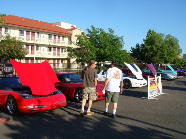 hooters_june92011-006