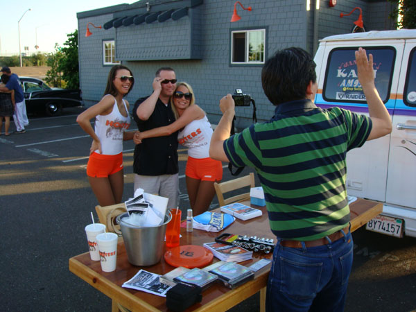 hooters_june92011-035